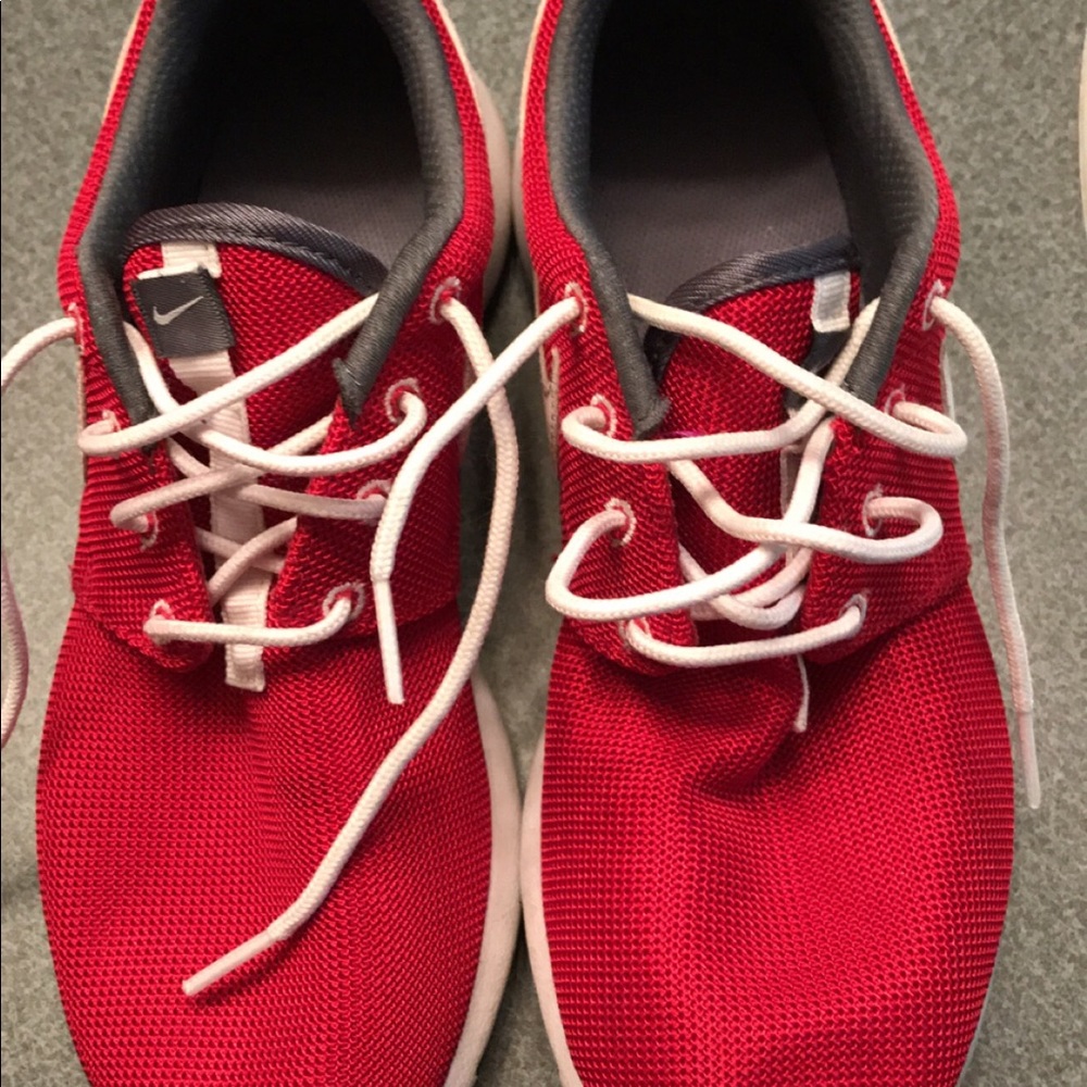 Red Nike